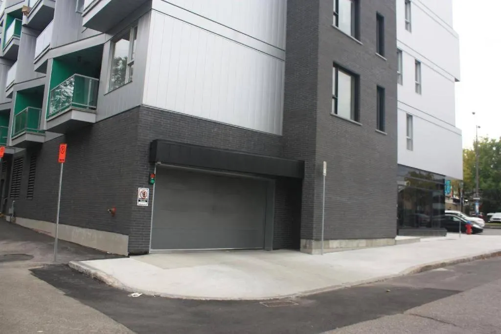 Good Vibes Only -Modern And Spacious 2 Bedroom Condo 4 Beds Free Parking, Gym 魁北克