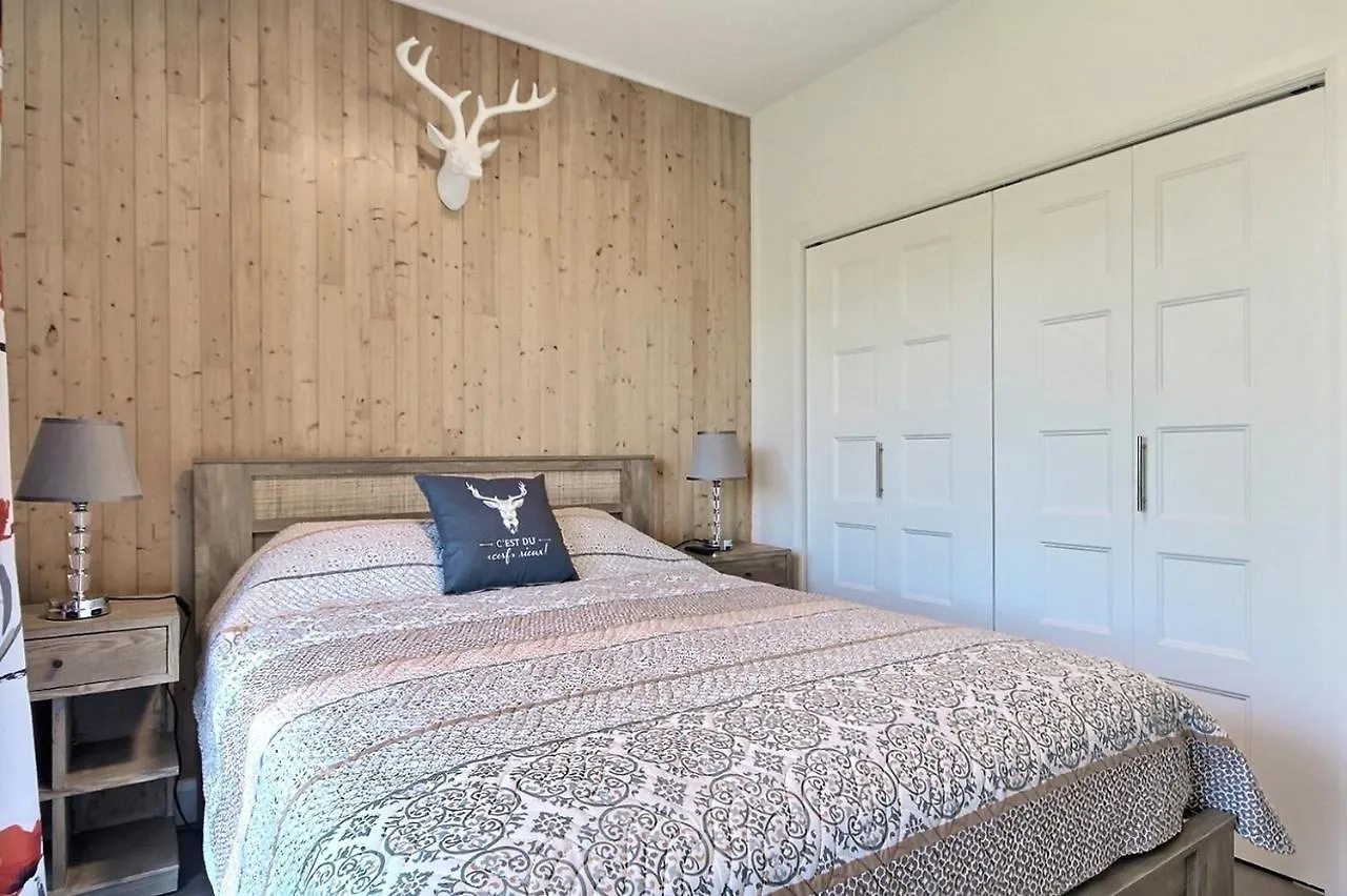 Good Vibes Only -Modern And Spacious 2 Bedroom Condo 4 Beds Free Parking, Gym Ville de Québec