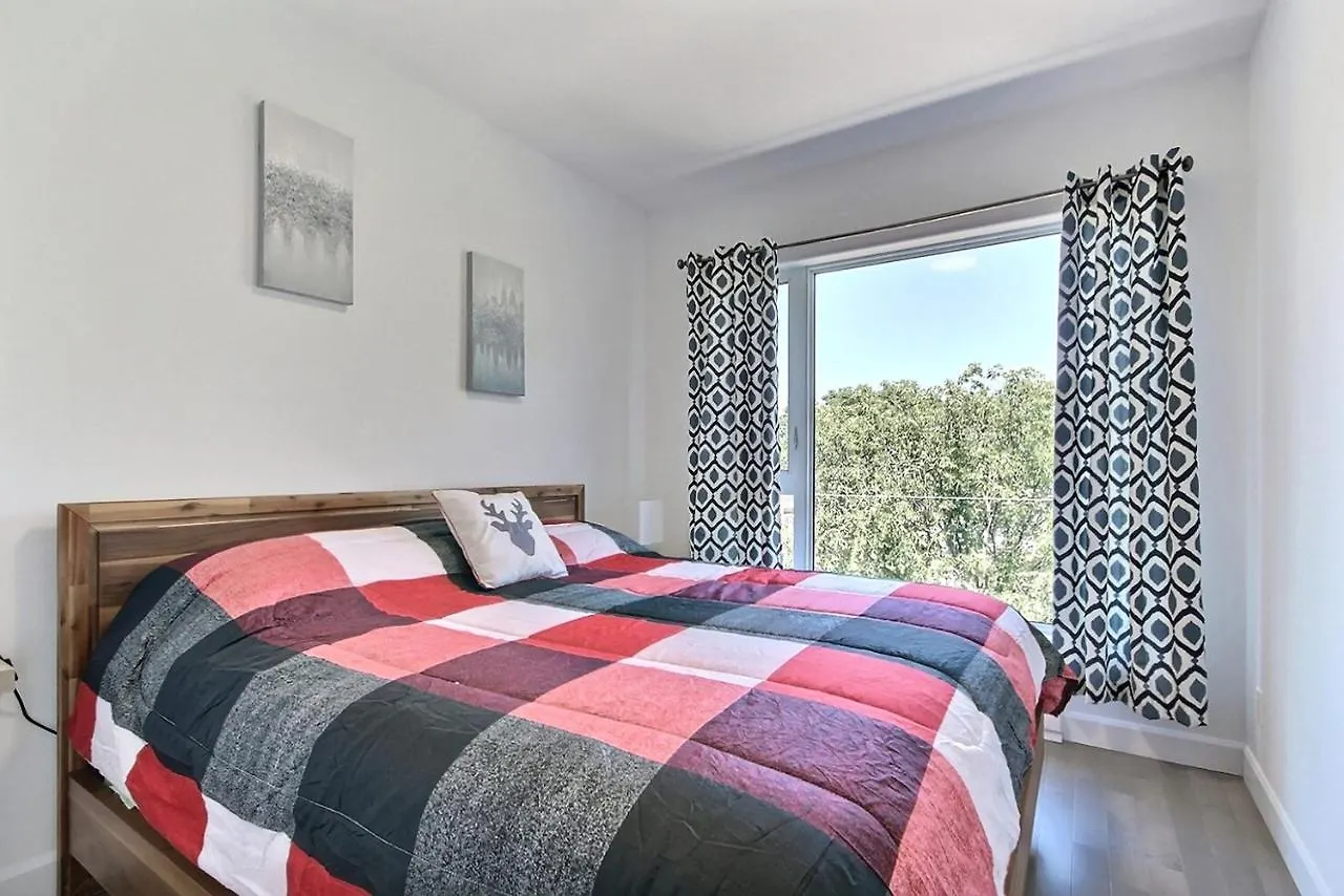 Good Vibes Only -Modern And Spacious 2 Bedroom Condo 4 Beds Free Parking, Gym Ville de Québec Appartement